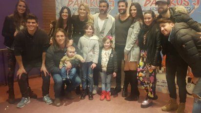 Mientras Nicole esta en Europa; Mica Viciconte y Cubero pasean con sus hijas