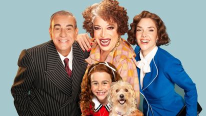 Celebridades brillan en la alfombra roja del musical 