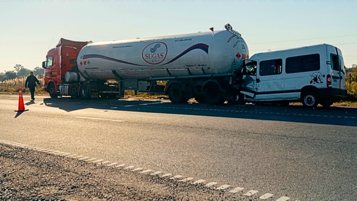 Murió Elías Morel, la voz de El Sabor de la Cumbia, tras un trágico accidente vial