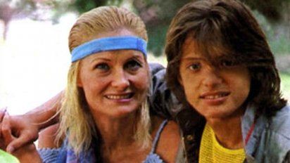 La prima de Luis Miguel, Flavia Basteri, cree que la madre del cantante es una indigente de la Argentina y pidió hacerle una prueba de ADN