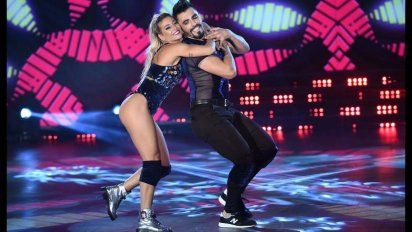 Terrible lesión de un bailarín, deja a un paso de la eliminación a una pareja muy convocante