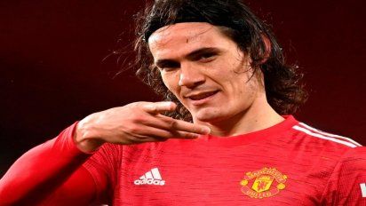 Edinson Cavani renovó con el Manchester United 