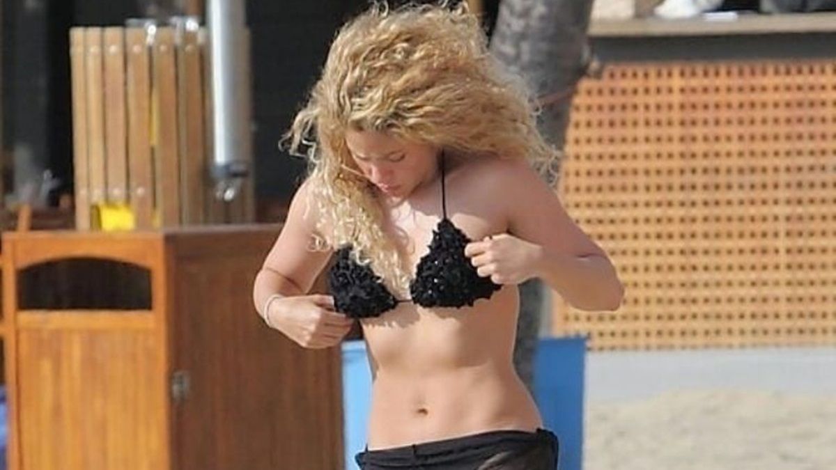 ¡Poco a la imaginación! Shakira cautiva con un bikini negro