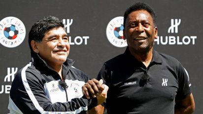 Diego Maradona saludó a Pelé por su cumpleaños 