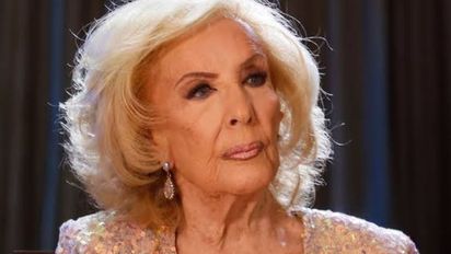 Mirtha Legrand sigue internada por bronquitis y Juana Viale la reemplazará