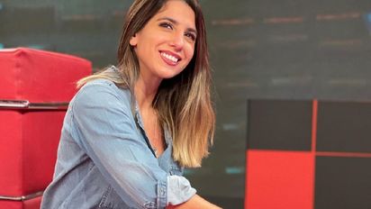 Video: Cinthia Fernández cantó su canción de campaña