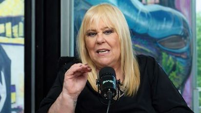 Laura Ubfal recibe carta documento de una participante de Gran Hermano: 