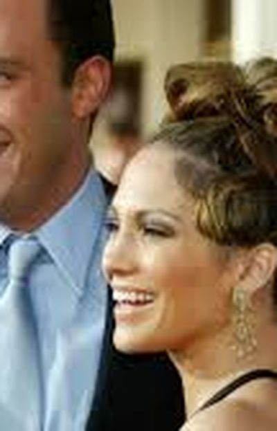 Ben Affleck responde preguntas acerca de JLo en español Ben Affleck responde preguntas acerca de JLo en español