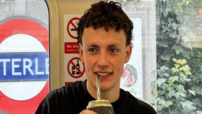 Juli Castro, la hija de Momi Giardina, oficializó su romance con Fausti Bo: quién es