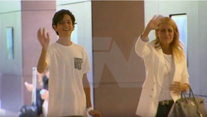 Máximo Menem salió caminando de la clínica tras su operación y le cantaron el feliz cumpleaños