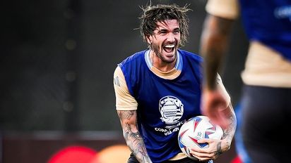 Emotivo momento antes del partido: Rodrigo de Paul y su hija bailando a la distancia