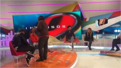 El video del corte de Intrusos en medio de la pelea de Karina La Princesita y Marina Calabró