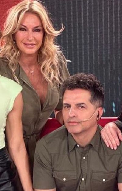Las panelistas de LAM junto a Ángel de Brito Las panelistas de LAM junto a Ángel de Brito