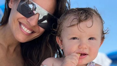 La felicidad de Ana García Moritán, la hija de Pampita, en el mar