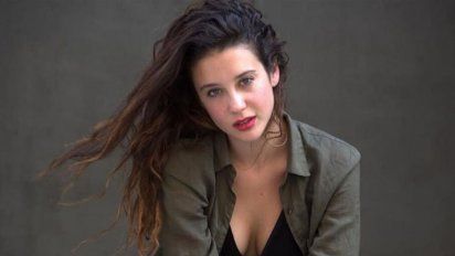 ¡De cabeza! El motivo por el que María Pedraza anda con los pies en el aire