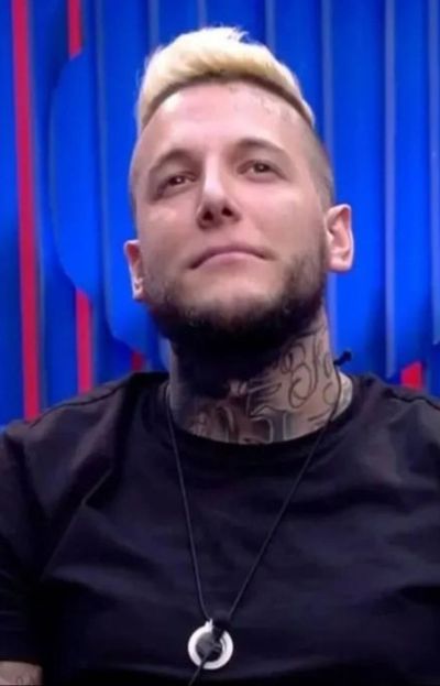 Alex Caniggia le dijo adiós a los tatuajes: así va su proceso