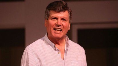 A solo dos semanas de haber recibido el alta Carlos Calvo fue internado nuevamente