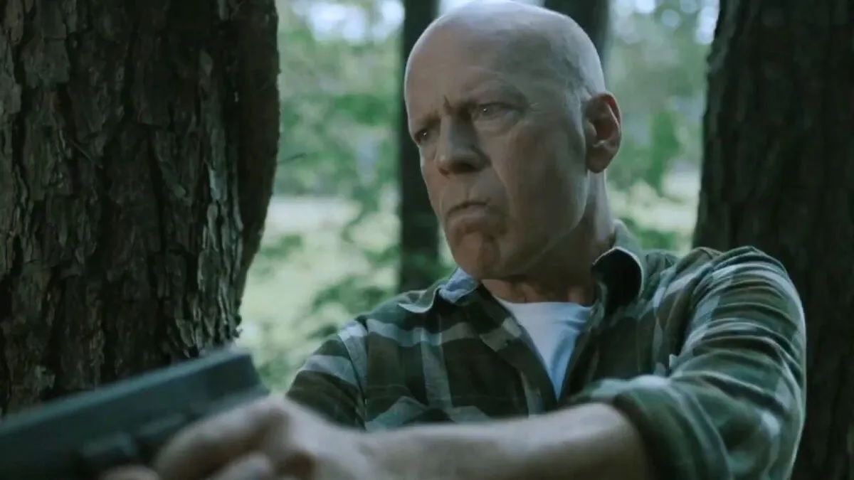 La película de acción con Bruce Willis que dura 96 minutos y no te dejará despegarte del sillón