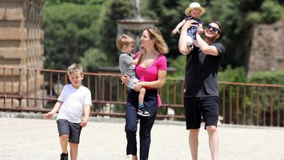 Michael Bublé y el divertido video junto a sus hijos ¡No lo dejan tranquilo!